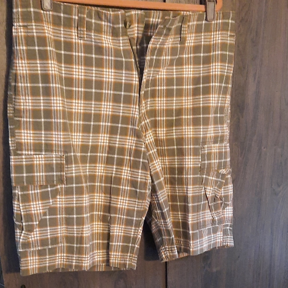 Eddie Bauer Brown Cargo Shorts Lightweight Casual